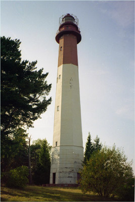Naissaare lighthouse - Copyright 1996 Tuderna