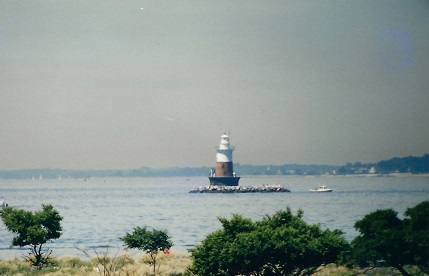 Greens Ledge Lighthouse - Copyright 2001 KF4ZLO