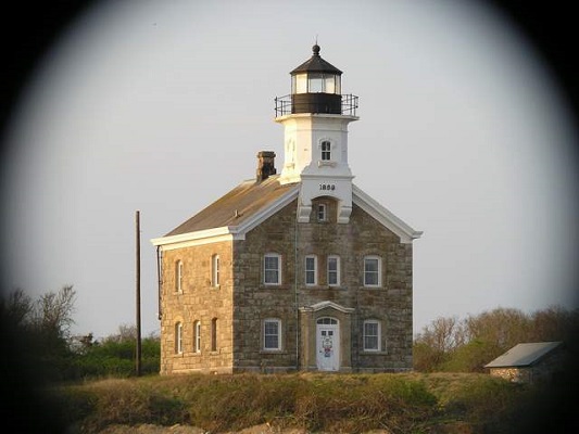 Plum Island Lighthouse - Copyright 2005 KF4ZLO