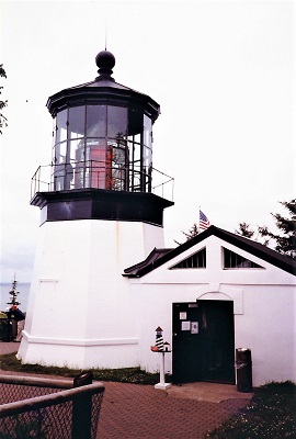 Cape Meares Lighthouse - Copyright 1999 KF4ZLO