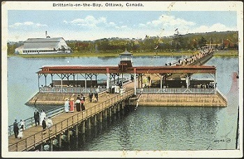 Britannia (Ottawa River) Light - Public Domain Chris VE3CBK
