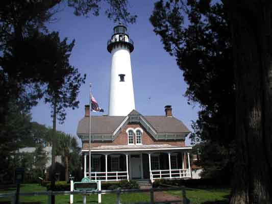 St. Simon's Lighthouse - Copyright 2004 Photo by F. Lee Graves