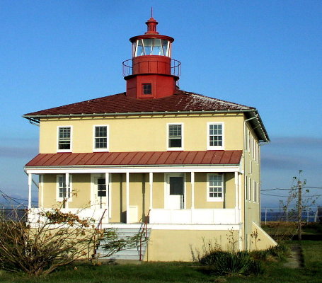 POINT LOOKOUT LH, MD USA-628 - Copyright 2007 Jim KA3UNQ