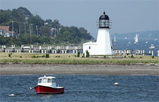 Sandy Pt. Lighthouse/Prudence Is. RI - Copyright 2014 