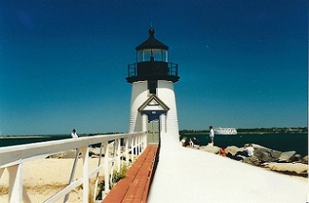 Brant Point Lighthouse - Copyright 2001 KF4ZLO