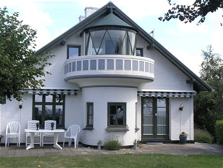 DEN032 - Copyright 2009 