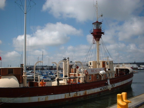 DEN233 - Copyright 2009 